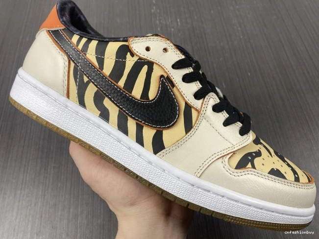 OG DH6932-100 Low of 1 Year Tiger the Air Jordan 0720